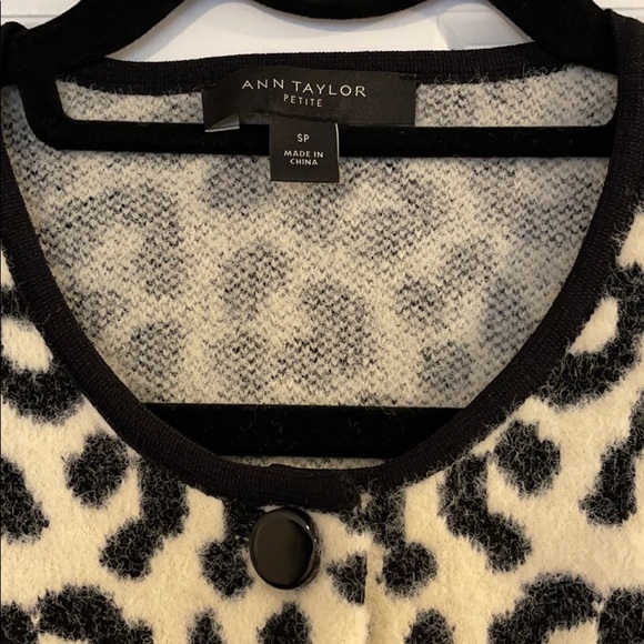 Ann Taylor cardigan jacket - Picture 2 of 2